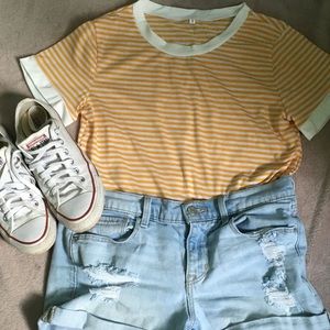 Basic yellow cropped striped T-shirt